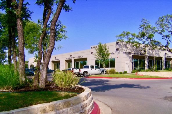 Discovery Business Park : 715 Discovery Blvd, Cedar Park, TX 78613